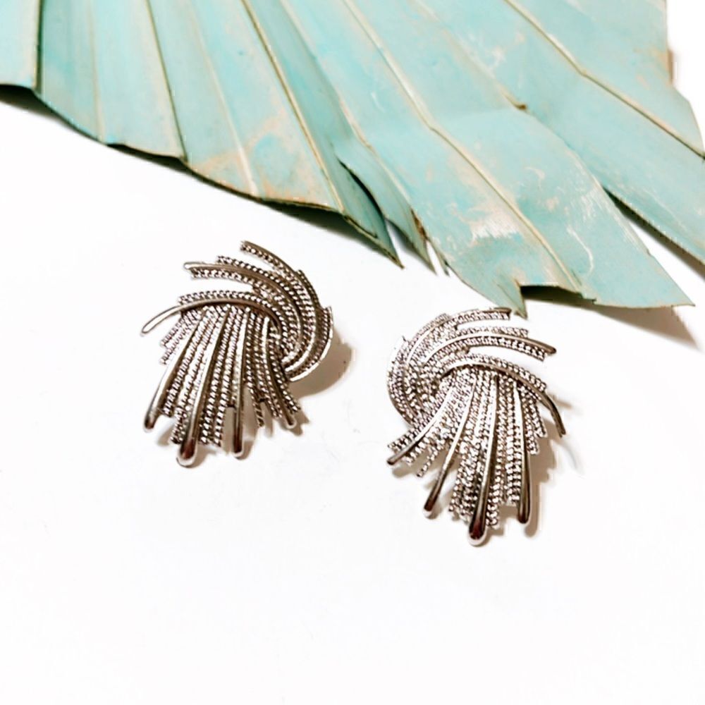 Silver geo stud earrings S164